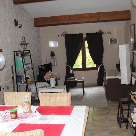 Les Gites Du Veau D'Or Ozillac Kültér fotó