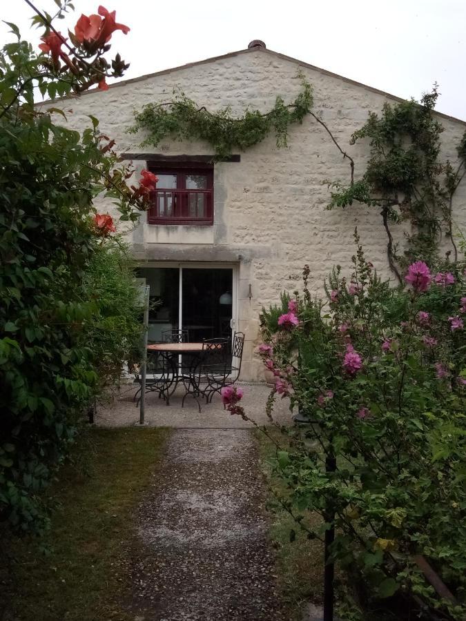 Les Gites Du Veau D'Or Ozillac Kültér fotó